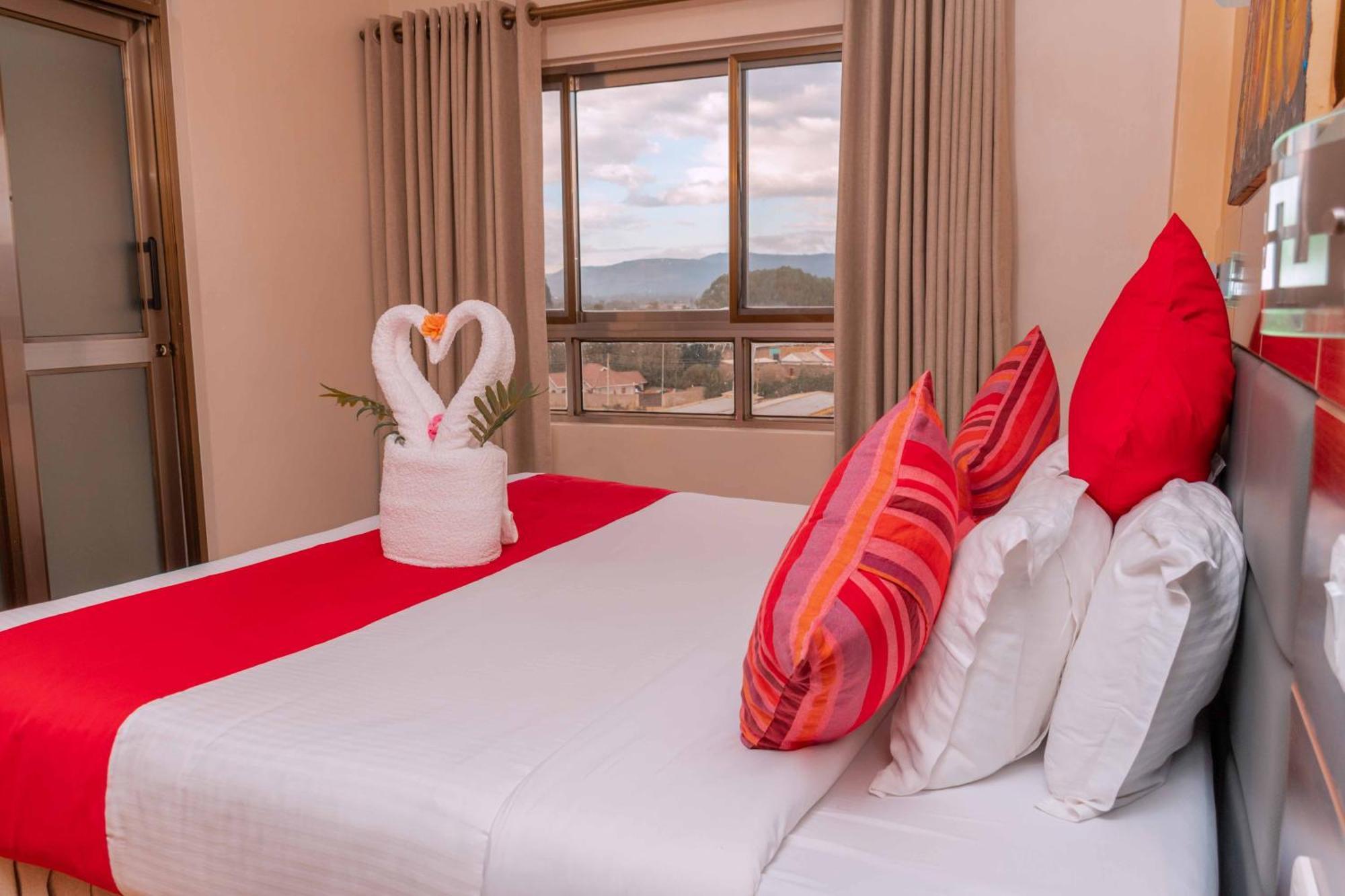 Buraha Zenoni Hotel And Resort Nakuru Exterior photo